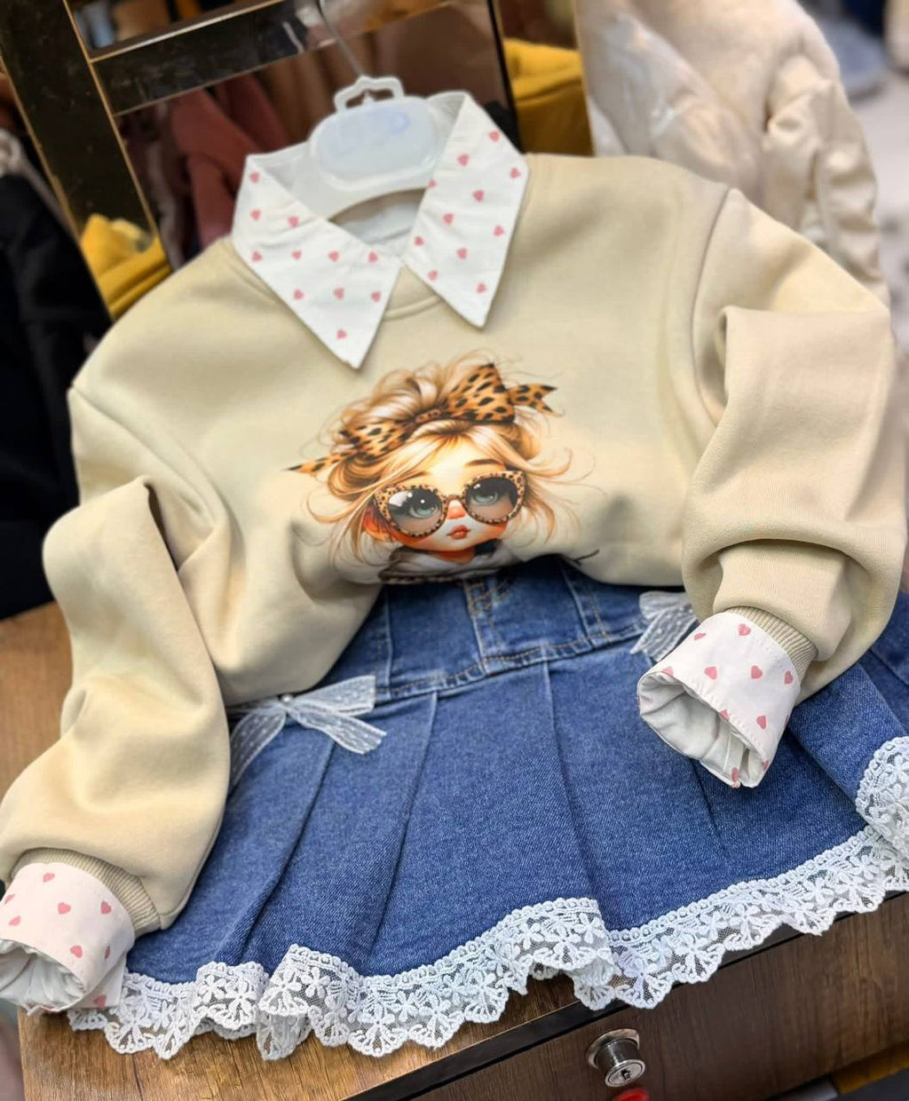 طقم التنورة